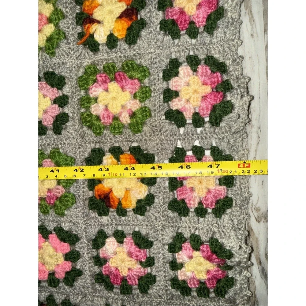 Vtg 70's Handmade Granny Square Afghan Crochet Lap Throw Baby Blanket 48X34